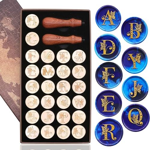 SWANGSA Kit de Carimbo de Cera com Alfabeto Inicial, Carimbo de Borboleta Vintage com 26 Letras Az com 2 Alças de Madeira, Kit de Presente para Convite de Festa de Casamento, EmbruCarimbo,Conjunto Az